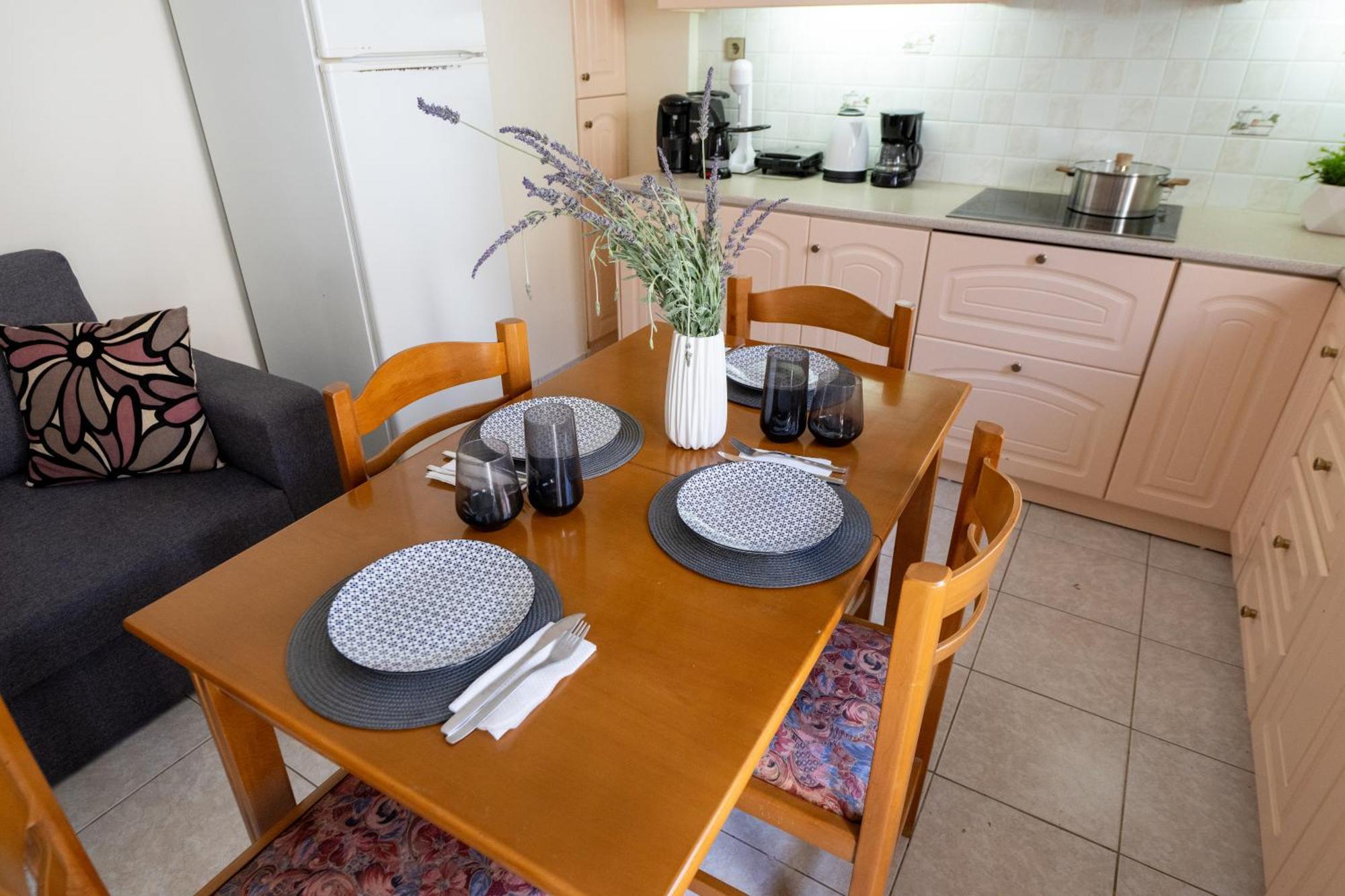 Mando Patrasso - Classical Apartment In The Center Of Patras With Free Parking Exteriér fotografie