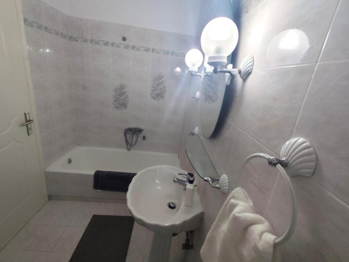 Mando Patrasso - Classical Apartment In The Center Of Patras With Free Parking Exteriér fotografie