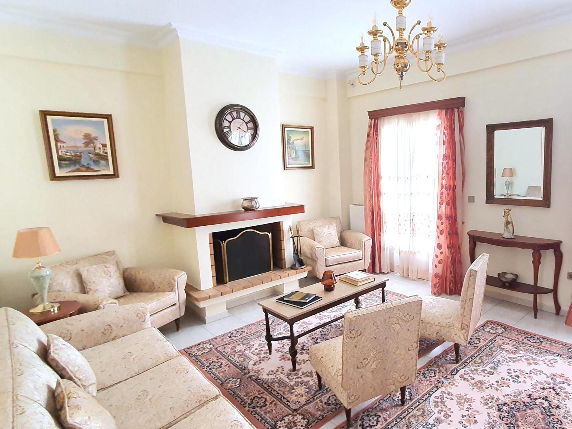 Mando Patrasso - Classical Apartment In The Center Of Patras With Free Parking Exteriér fotografie